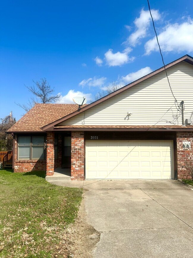 Building Photo - S0261-MF2