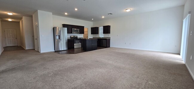Building Photo - 15660 Merlin Ave