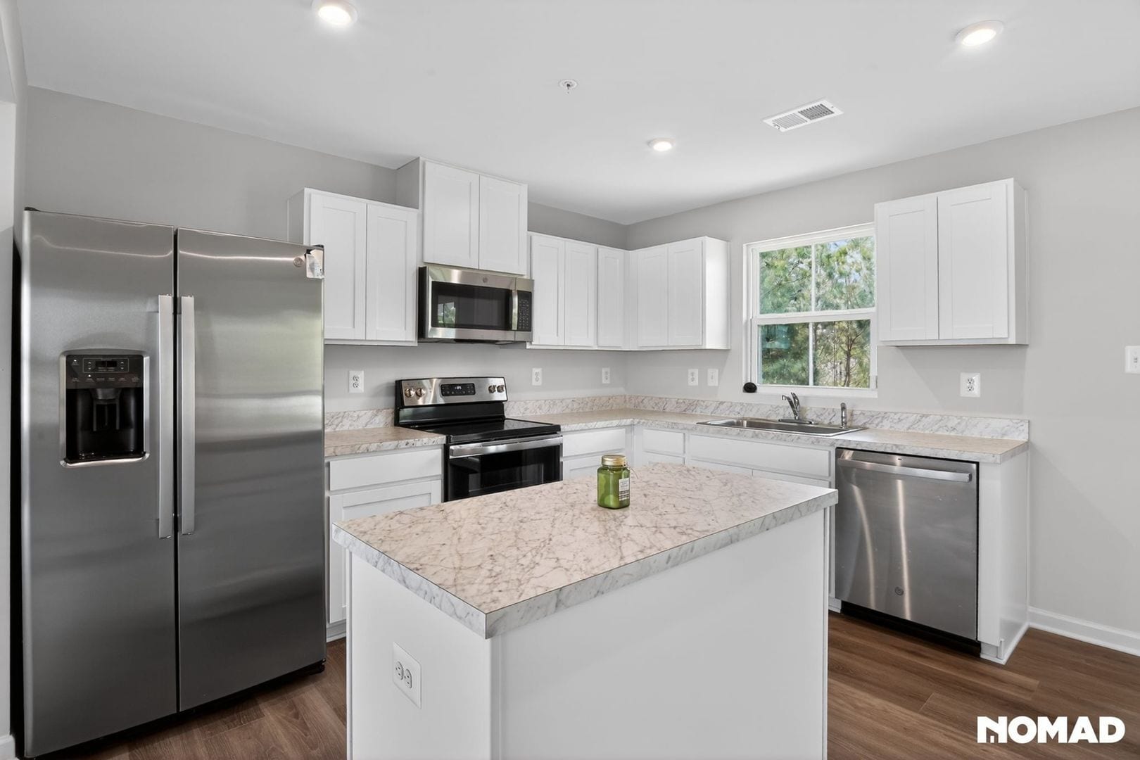 Building Photo - 611 Yellow Bill Ln