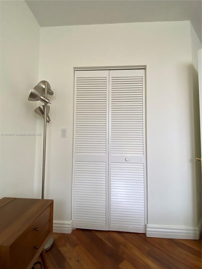 Building Photo - 6422 Collins Ave