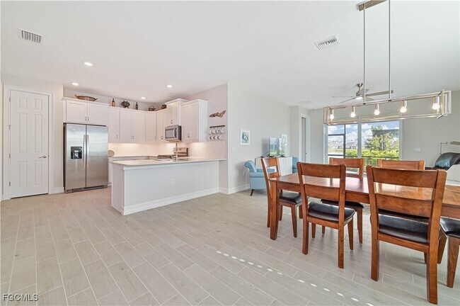 Primary Photo - 43784 Sparrow Dr