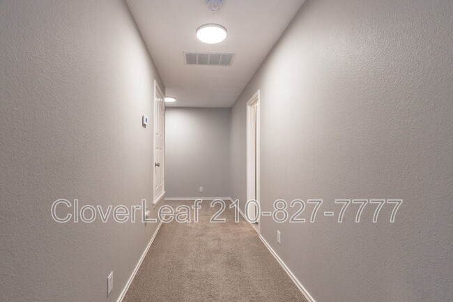 Building Photo - 16615 Raven Glenn