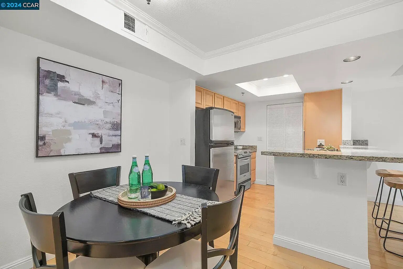 Building Photo - 2530 Oak Rd