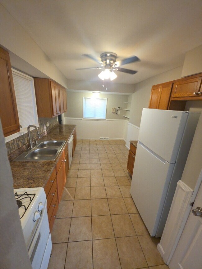 Building Photo - Charming 3-Bedroom Home in a Quiet St. Louis Neighborhood