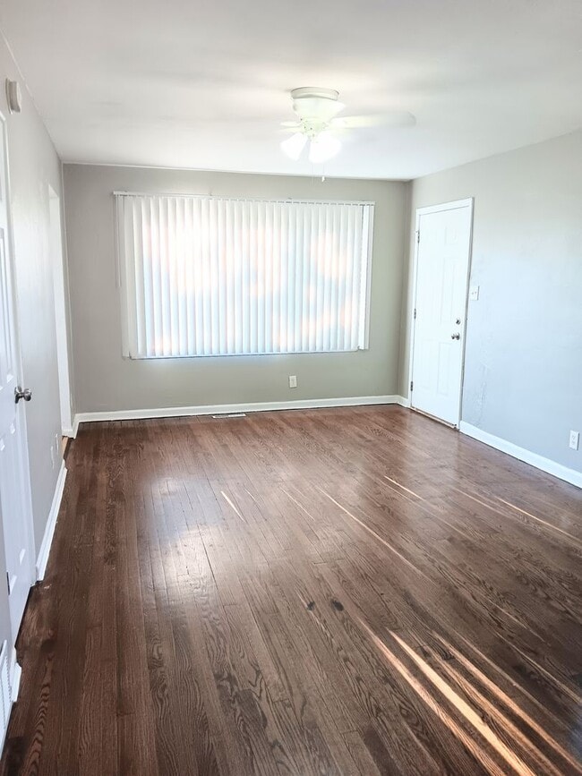 Building Photo - Just Listed! Updated Home – Move-In Ready