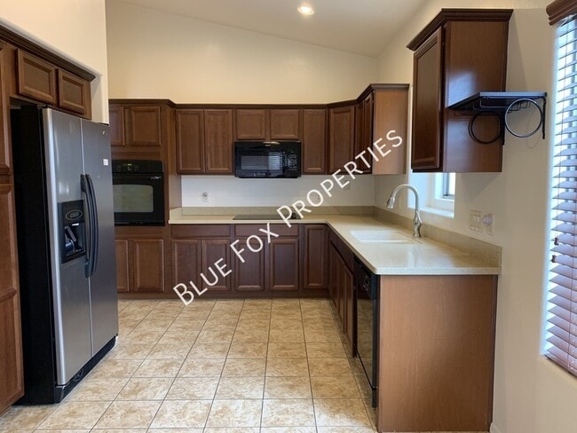 Building Photo - 11921 N Cantata Dr