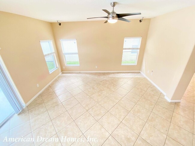 Building Photo - 10973 Willow Ridge Loop