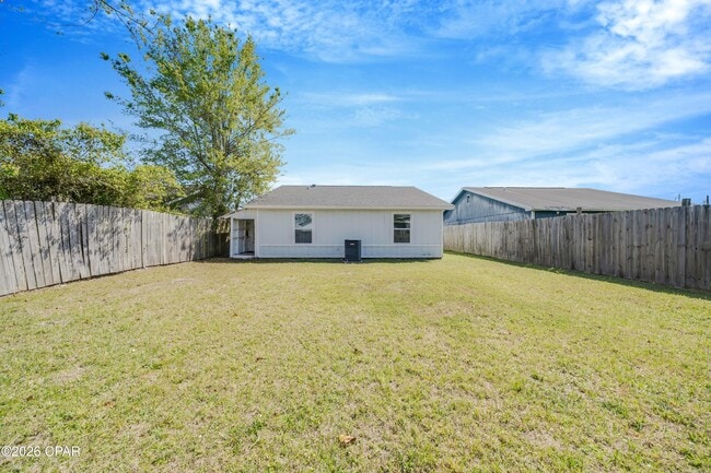 Building Photo - 7011 Lois St