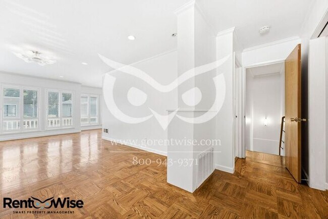 Building Photo - 190 Forest Knolls Dr