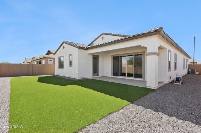 Building Photo - 531 S Owl Dr