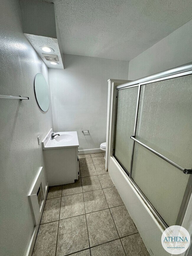 Building Photo - 225 N Sprigg St