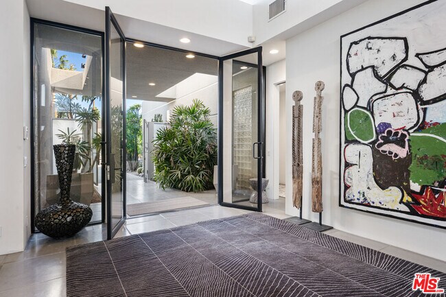 Building Photo - 6 Rocky Ln