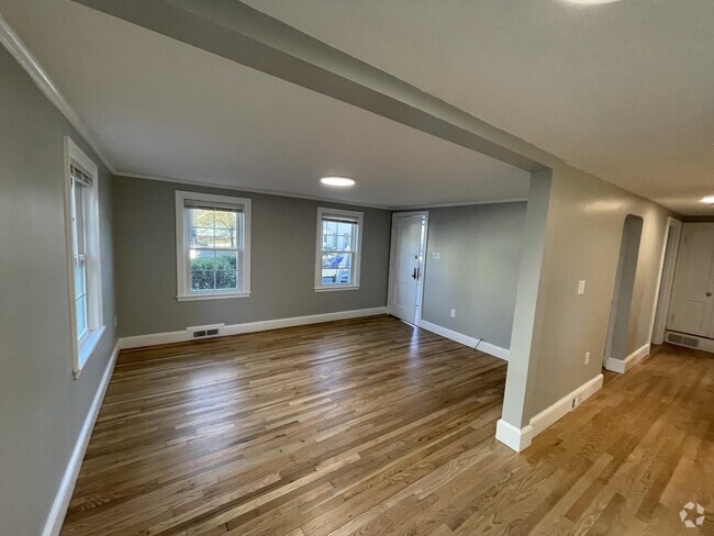 Building Photo - 28 Linden Ave