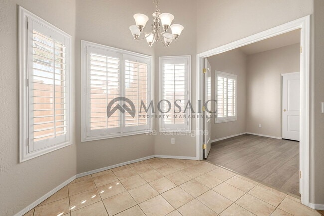 Building Photo - 1260 S Lindsay Rd