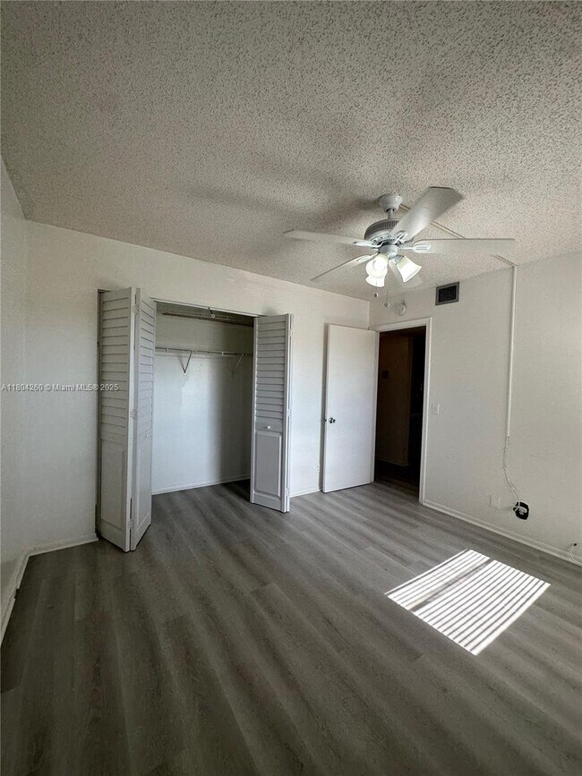 Building Photo - 1300 SW 124th Terrace