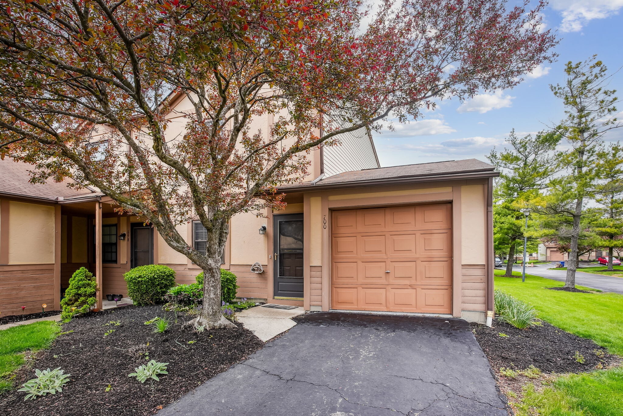 Building Photo - 700 Alta View Ct