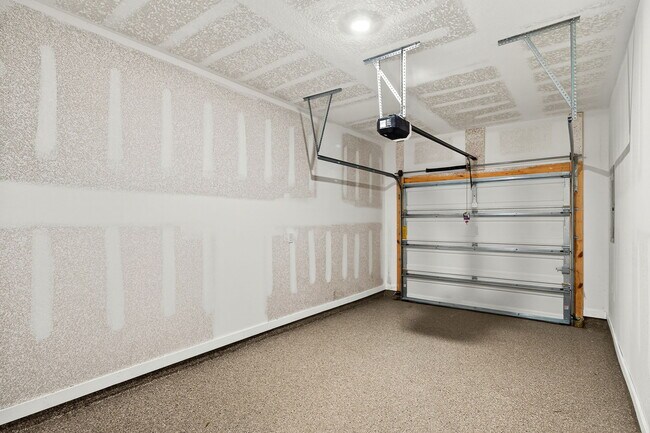 Building Photo - 51 S Main Deck Dr