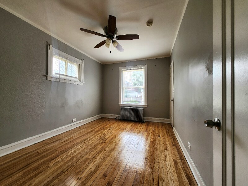 Building Photo - 1307 W 91st St
