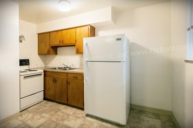 Building Photo - 1101 Emigh St