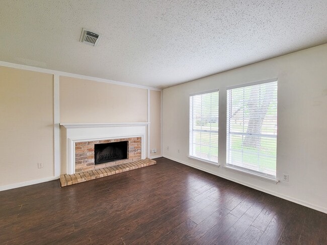 Building Photo - 12010 Roan Dr