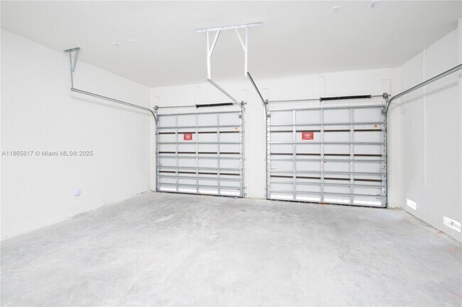 Building Photo - 14425 SW 13th Terrace