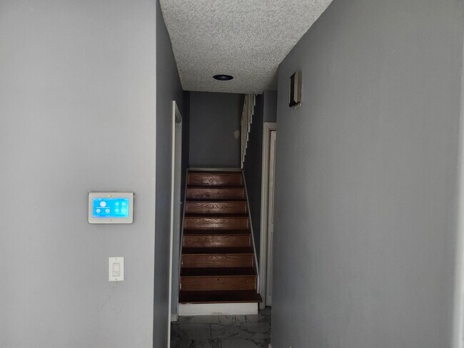 Building Photo - 4317 Landar Dr