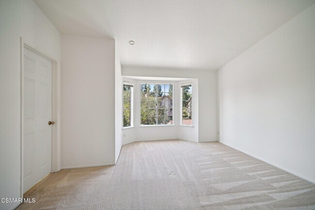 Building Photo - 668 Oak Run Trail