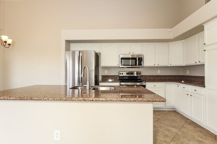Building Photo - 9935 W Potter Dr