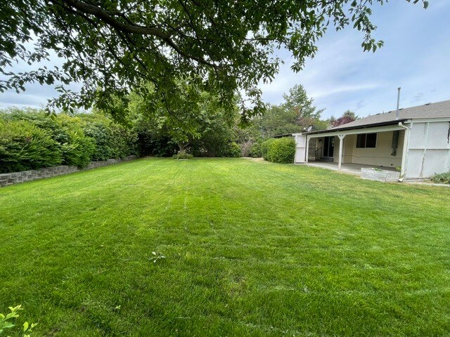 Building Photo - 14901 Eagle Dr