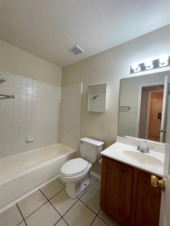 Building Photo - 17500 Dashwood Creek Dr