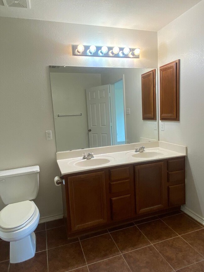 Building Photo - 3 BEDROOM, PLUS STUDY,  BELTON ISD