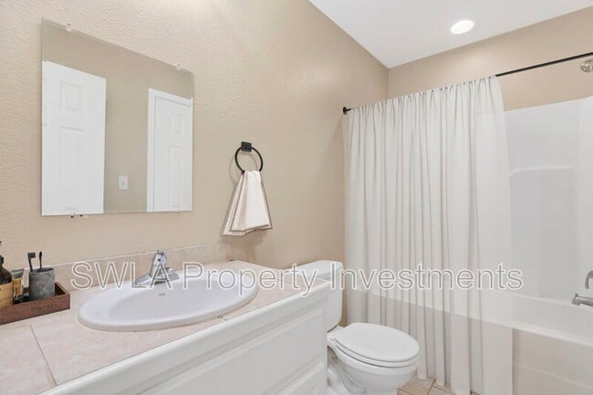 Building Photo - 308 W Napoleon St