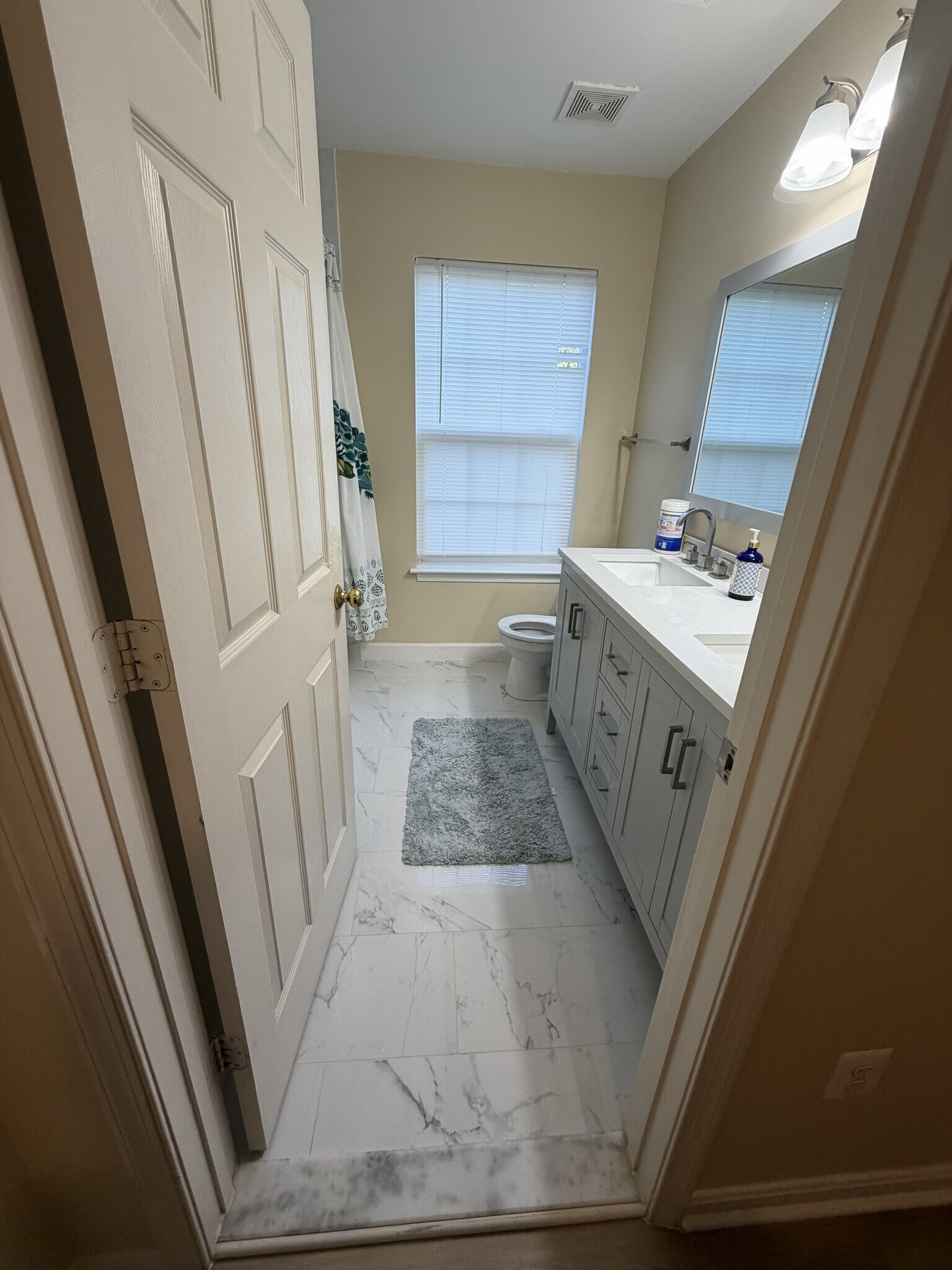 2nd Full bathroom - 4614 Buckhorn Rdg