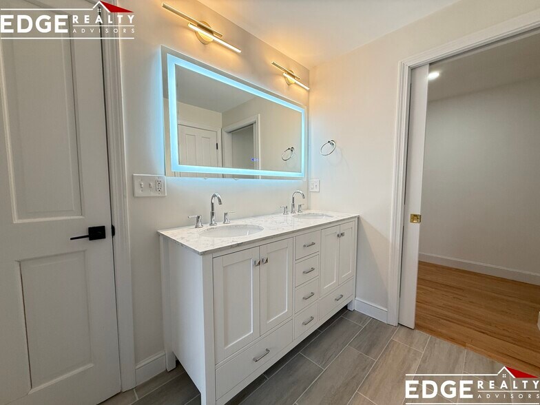 Building Photo - 29 Cottage St