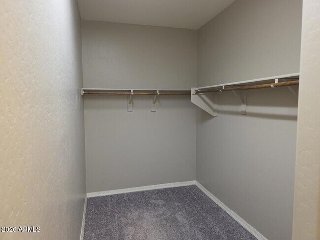 Building Photo - 21371 W Monte Vista Rd