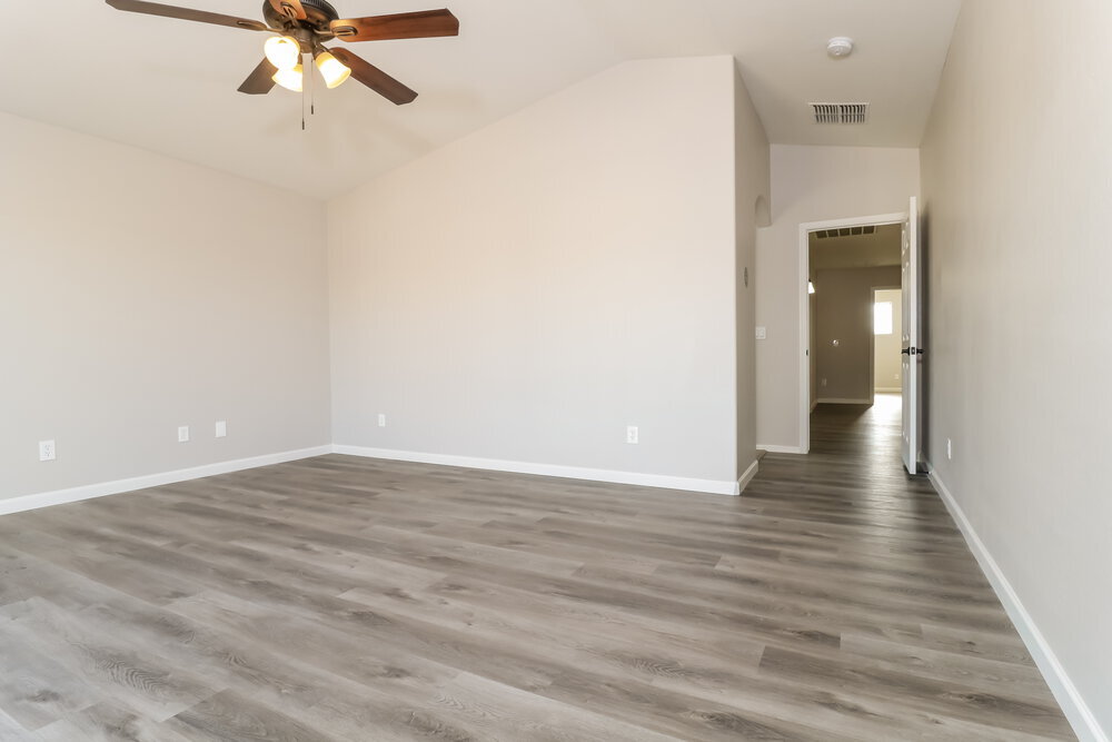 Building Photo - 8216 W Globe Ave