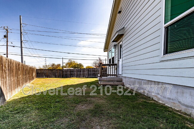 Building Photo - 302 Pradera Cove