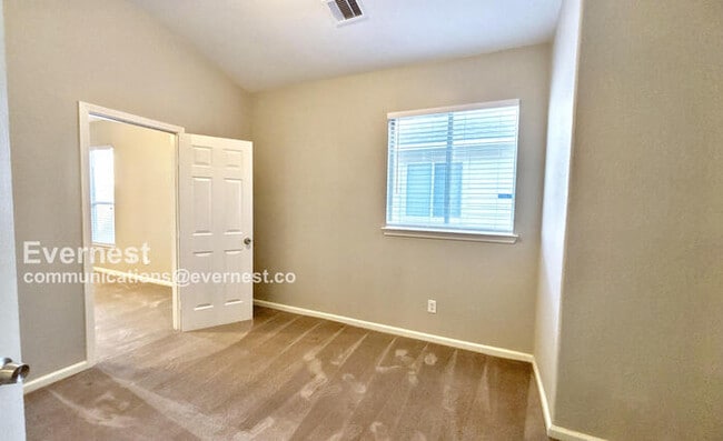 Building Photo - 21303 Bella Flora Ct
