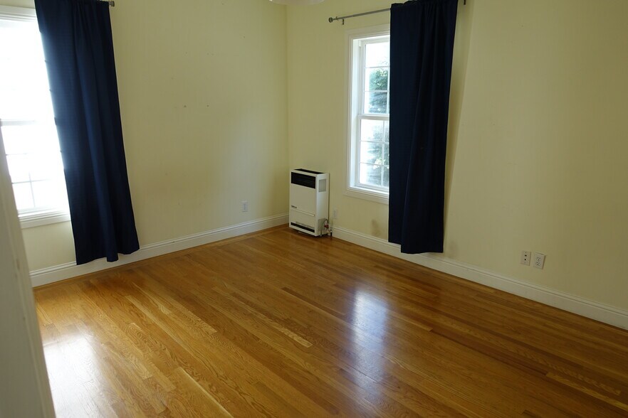 Building Photo - 2573 Virginia St