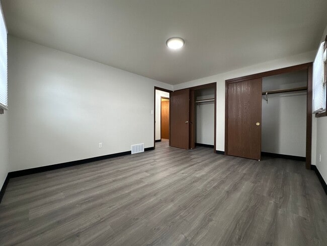 Building Photo - 1255-1325 O Keefe Rd