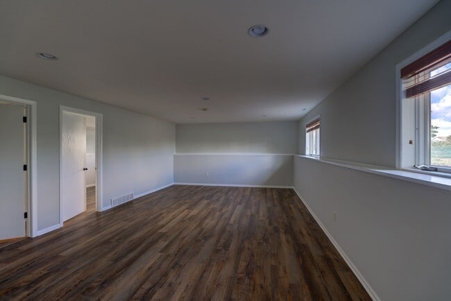 Building Photo - 2770 Sunflower Dr