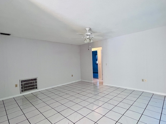 Building Photo - PRICE REDUCED FOR A QUICK MOVE IN! Elegant...