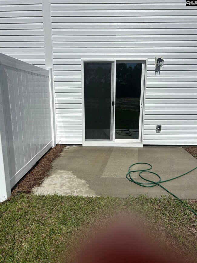 Building Photo - 264 S Lake Ct