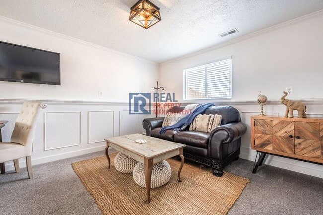 Building Photo - 7352 Tilden St