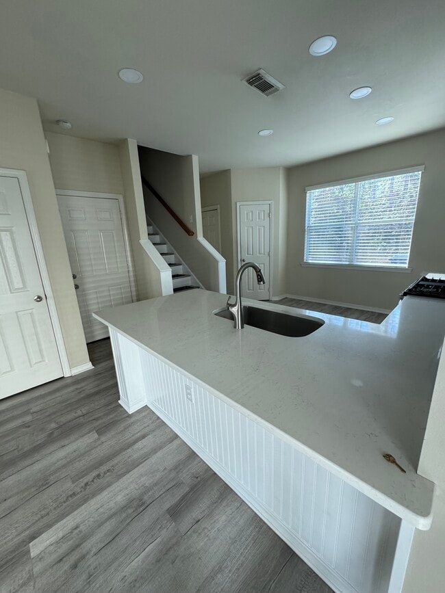 Building Photo - 3061 Dundee Loop S