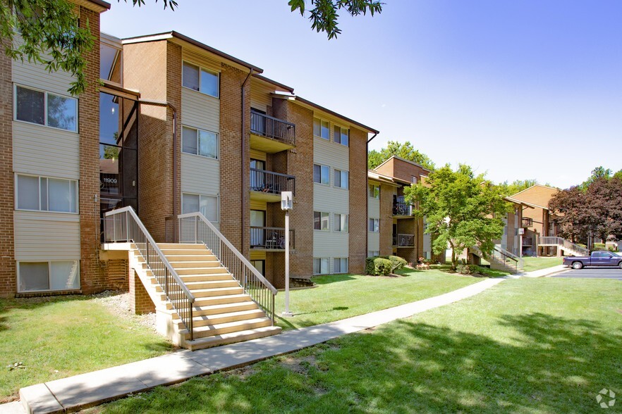 Winterthur Apartments 11901 Winterthur Ct Reston VA 20191 Apartment