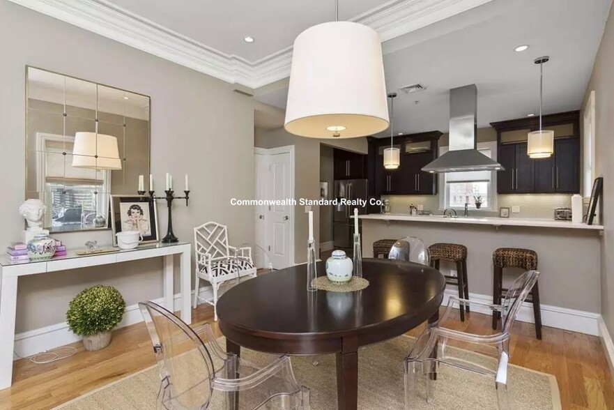 Primary Photo - 7 Tuckerman St