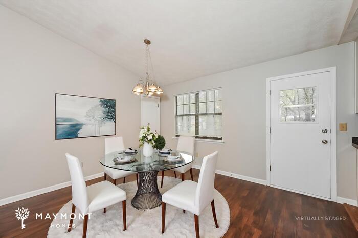 Building Photo - 2524 Holly Berry Trail SW