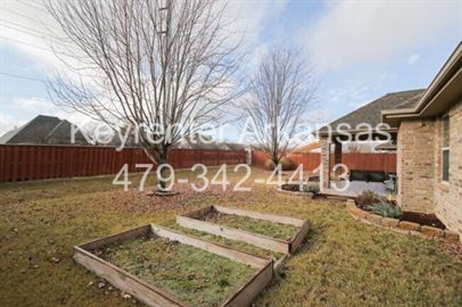 Building Photo - Gorgeous home in Bentonville!