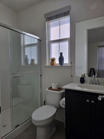 Building Photo - 2413 Village Square Blvd